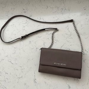 Michael Kors Jet Set Travel Multifunction Phone Crossbody Bag - Charcoal Grey